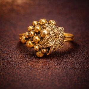 Vintage Sara Coventry Grape Cluster Adjustable Ring – Gold Tone
